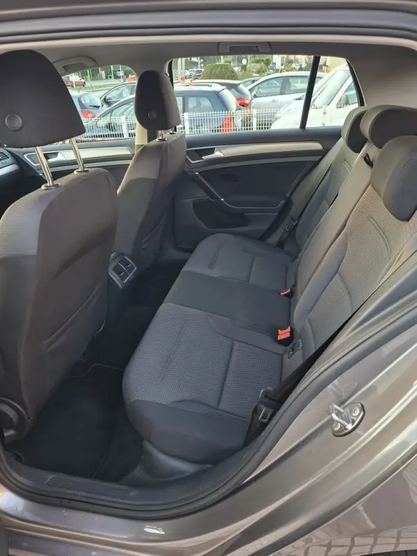 Volkswagen Golf 1.6 TDi GPS Edition DSG 11