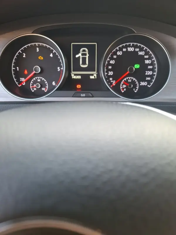 Volkswagen Golf 1.6 TDi GPS Edition DSG 16