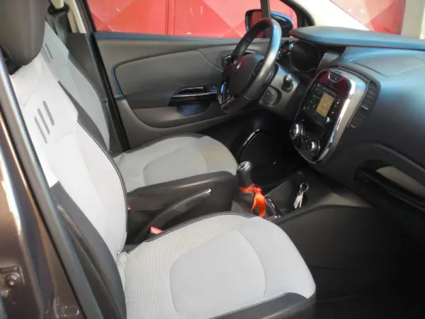 Renault Captur 1.5 dCi Exclusive C/Pneu 16
