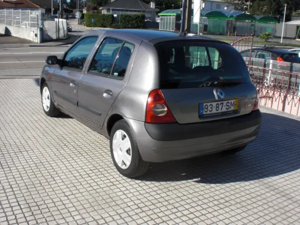 Renault Clio 1.5 dCi Expression 6