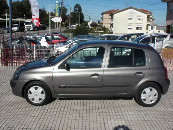 Renault Clio 1.5 dCi Expression 7