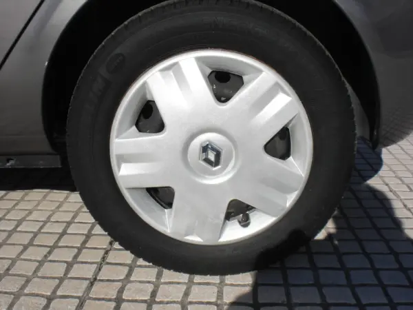 Renault Clio 1.5 dCi Expression 8