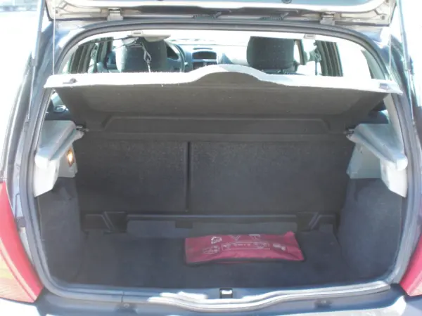 Renault Clio 1.5 dCi Expression 11
