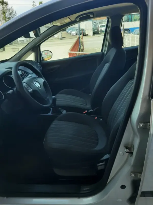 Fiat Punto Evo 1.3 M-Jet Dynamic Style 12