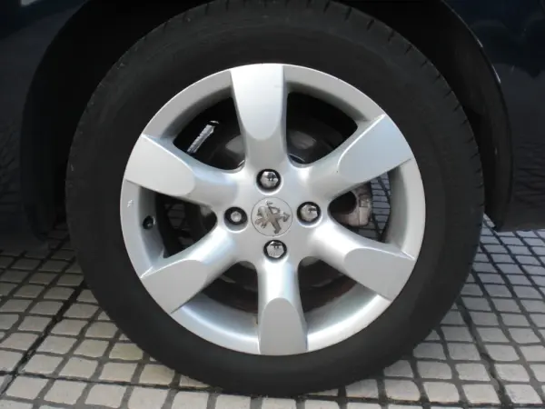 Peugeot 307 1.6 HDi SE Navteq 9