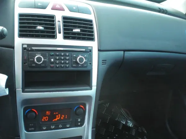 Peugeot 307 1.6 HDi SE Navteq 17