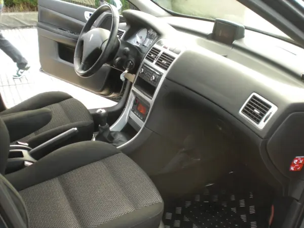 Peugeot 307 1.6 HDi SE Navteq 20
