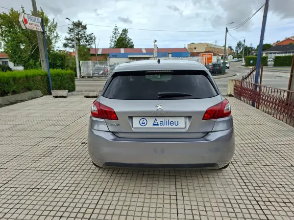 Peugeot 308 1.2 PureTech Allure 6