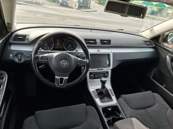 Volkswagen Passat Variant 1.6 TDi BlueMotion 14