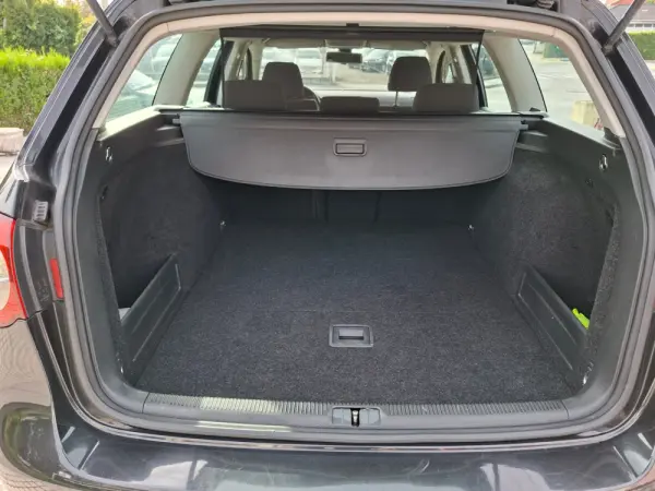 Volkswagen Passat Variant 1.6 TDi BlueMotion 10