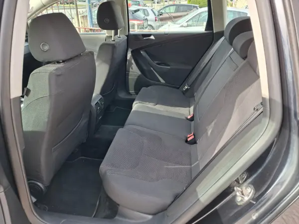 Volkswagen Passat Variant 1.6 TDi BlueMotion 25