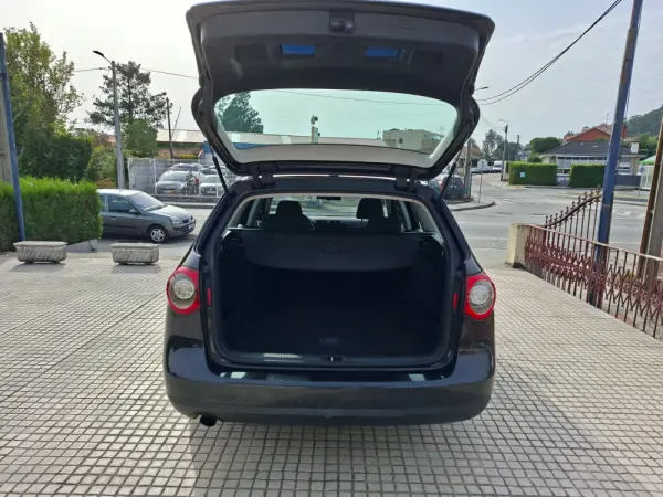 Volkswagen Passat Variant 1.6 TDi BlueMotion 9