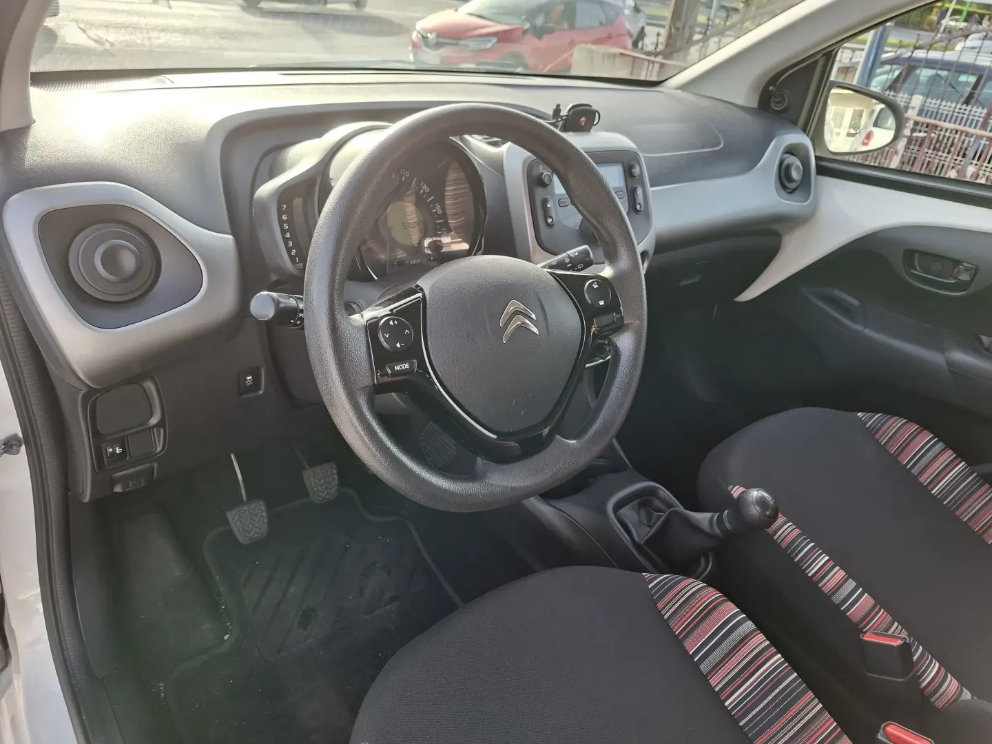 Citroen C1 VTi Feel 16