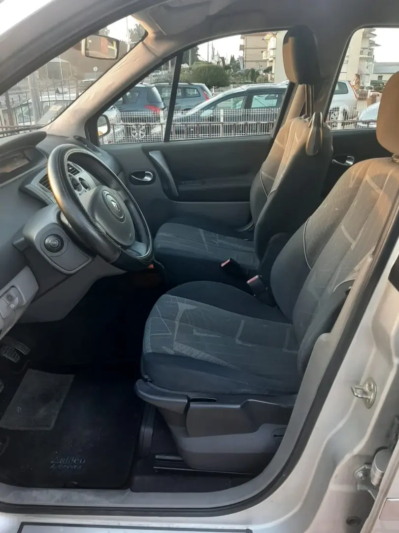 Renault Scénic 1.5 dCi Pack 11