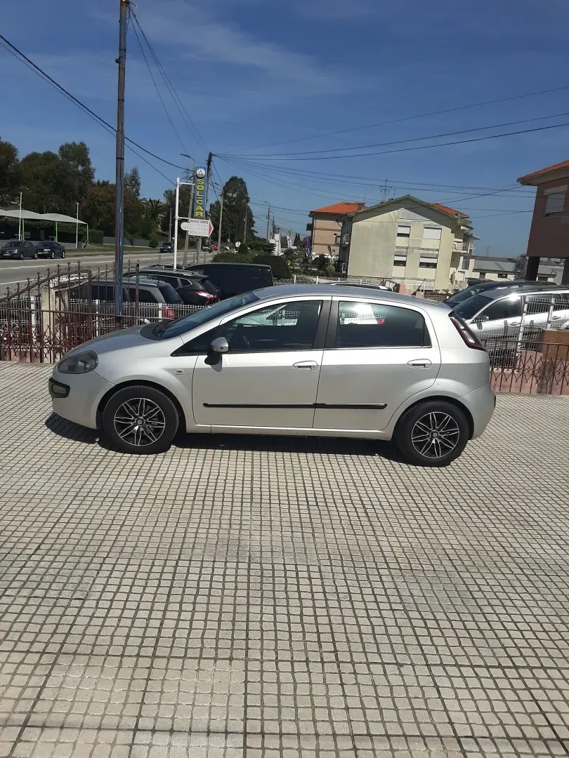 Fiat Punto Evo 1.3 M-Jet Dynamic Style 8
