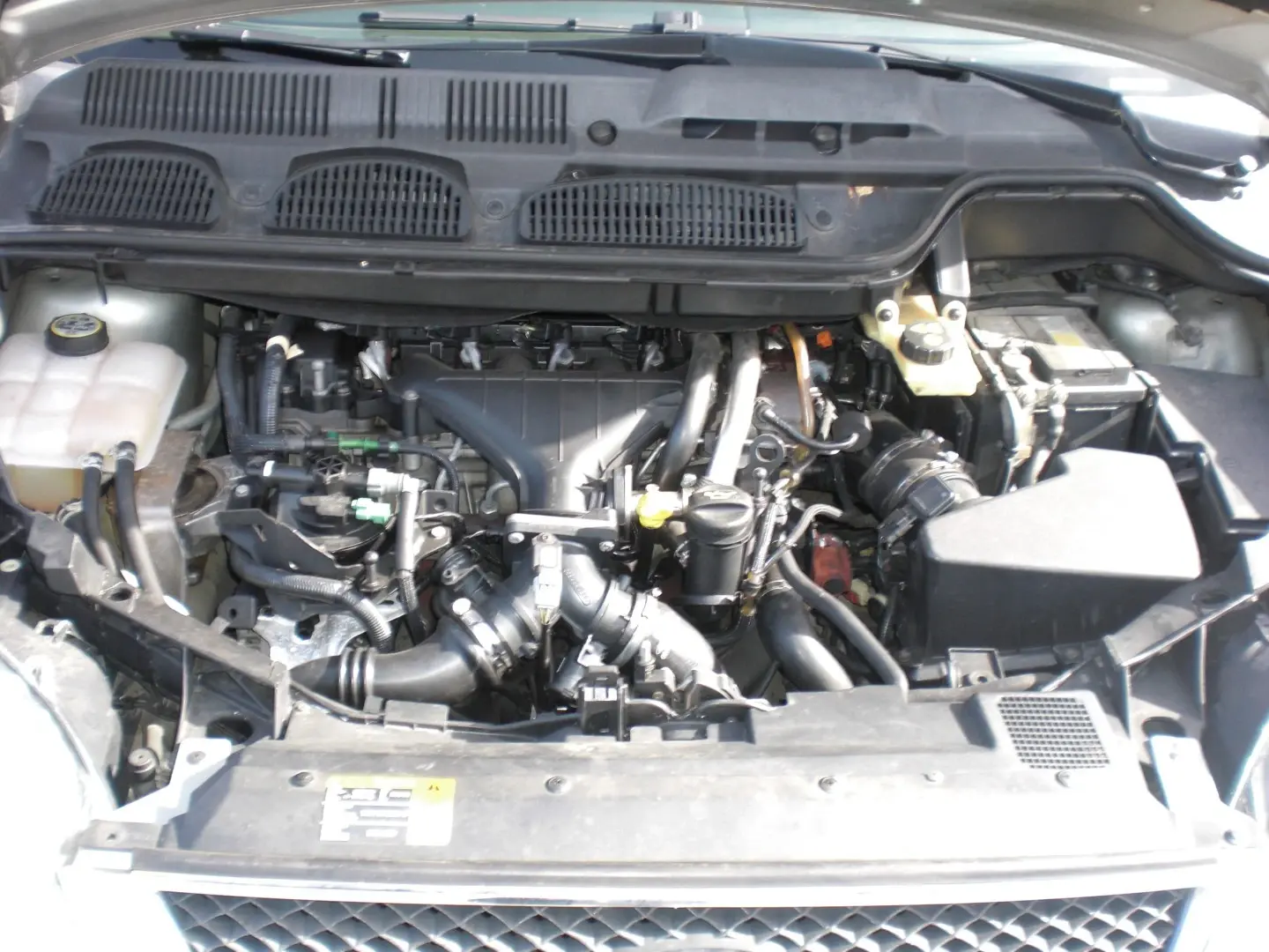 Ford C-Max 2.0 TDCi DPF Ghia 19