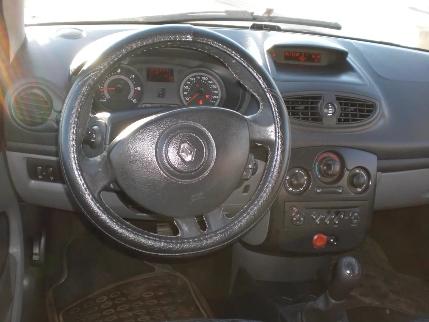 Renault Clio 1.5 dCi Confort 14