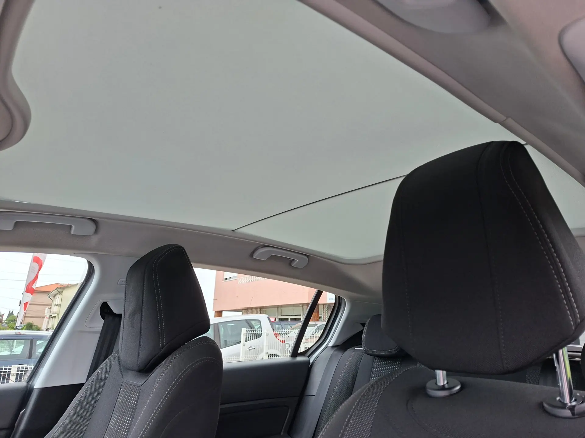 Peugeot 308 1.2 PureTech Allure 23