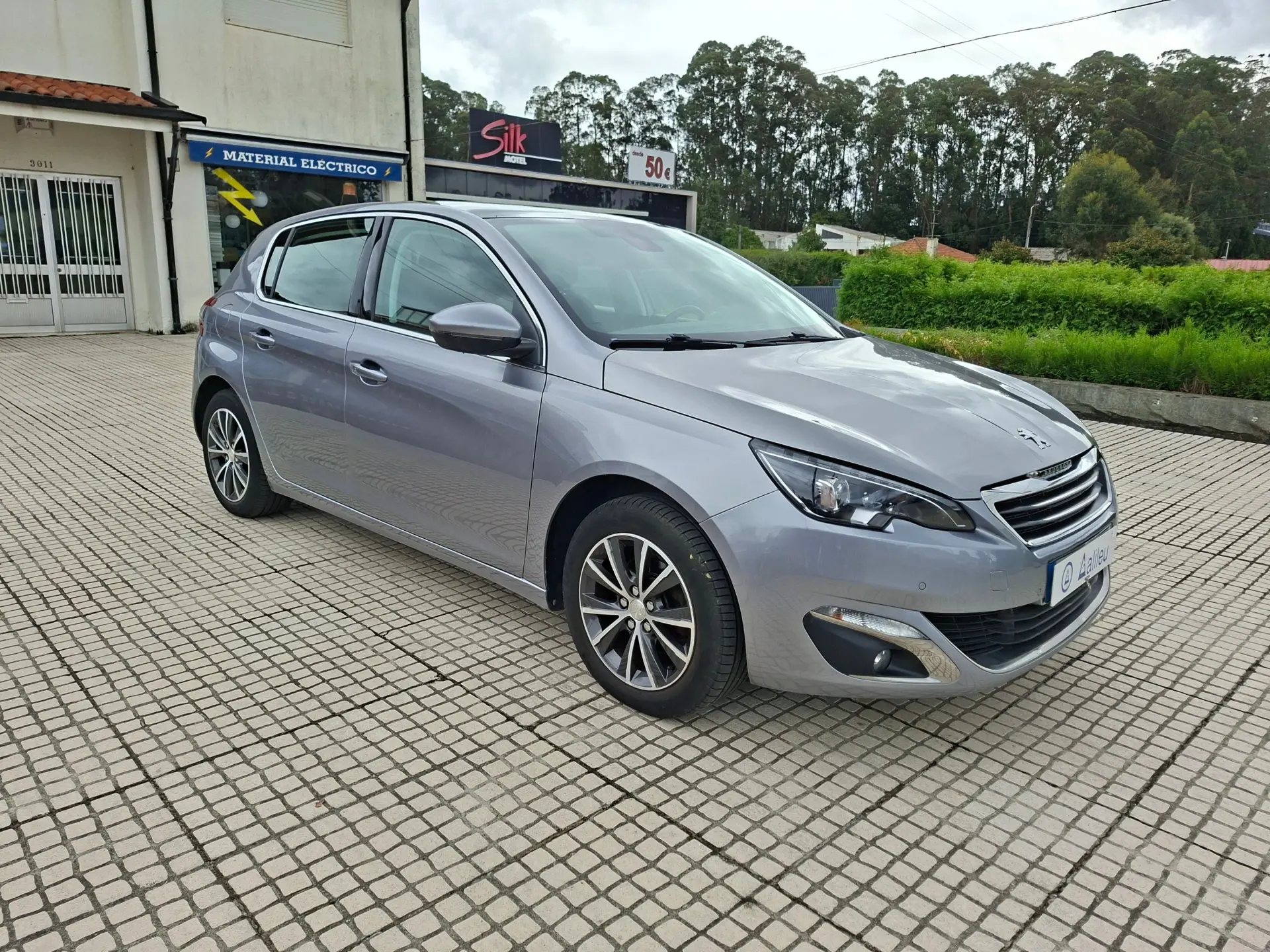 Peugeot 308 1.2 PureTech Allure 4