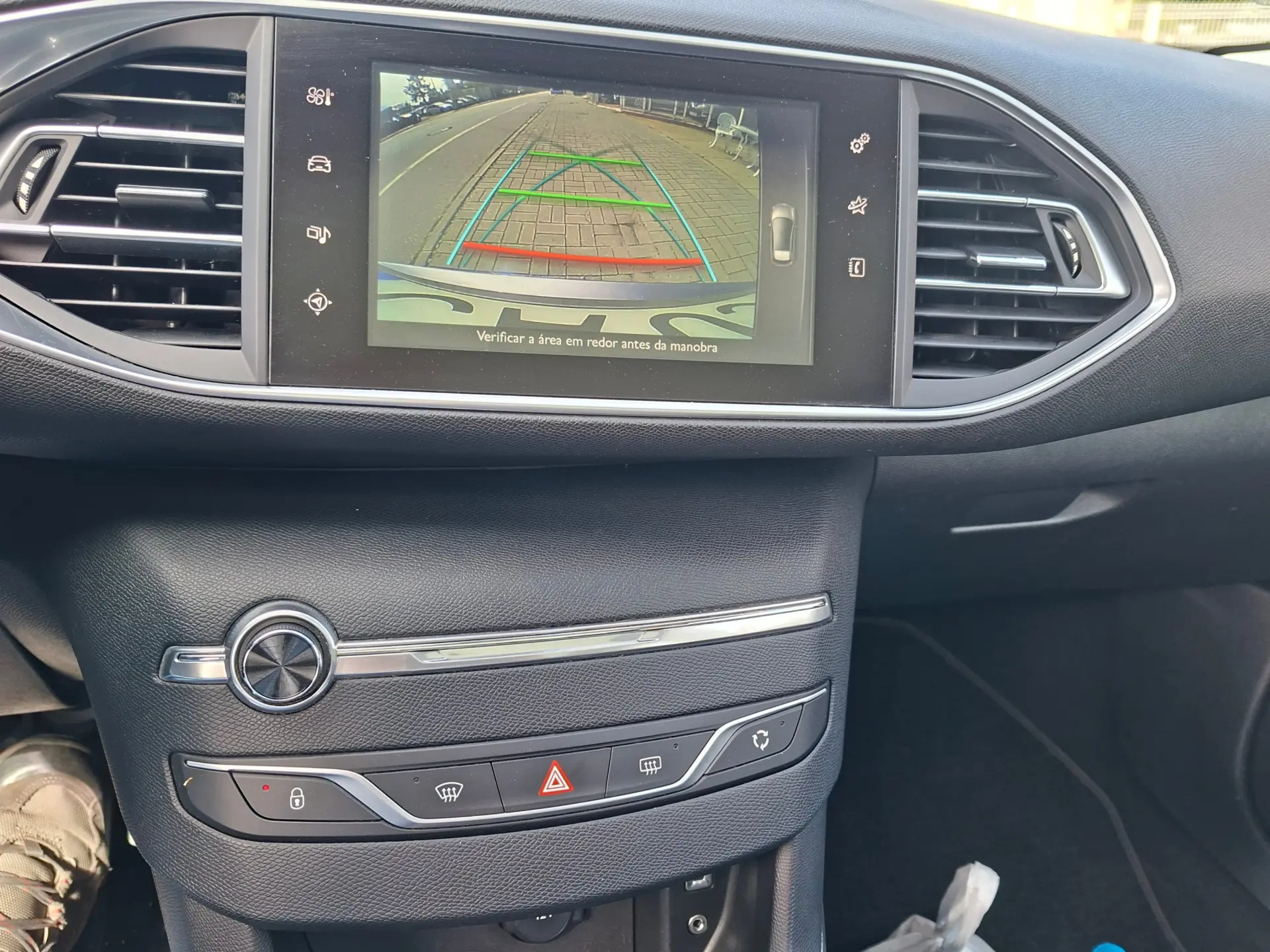 Peugeot 308 1.2 PureTech Allure 15