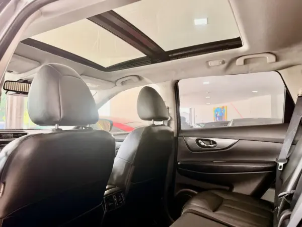 Nissan X-Trail 1.6 dCi N-Connecta Xtronic 14