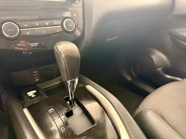 Nissan X-Trail 1.6 dCi N-Connecta Xtronic 17