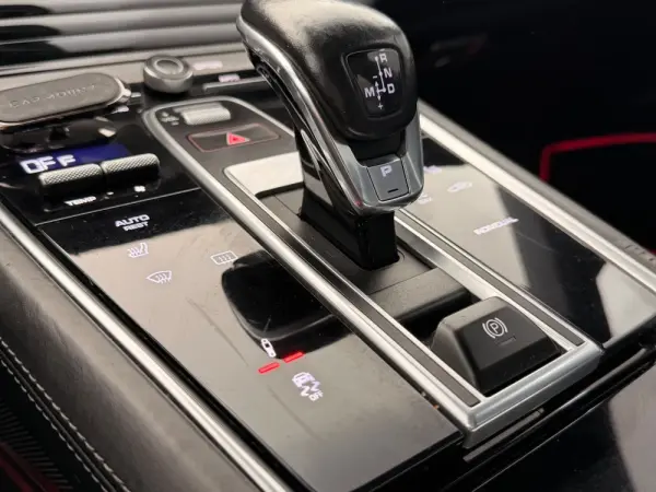 Porsche Panamera Outro 15