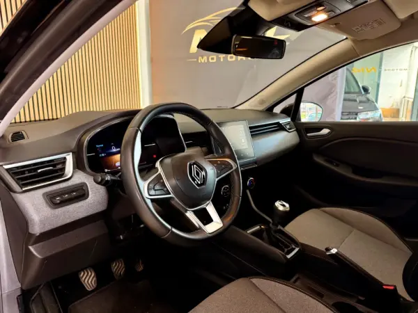 Renault Clio 1.0 TCe Techno 11
