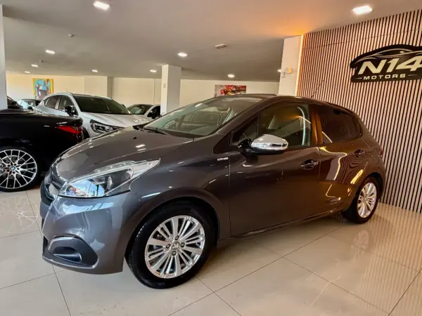 Peugeot 208 1.2 PureTech Style 4