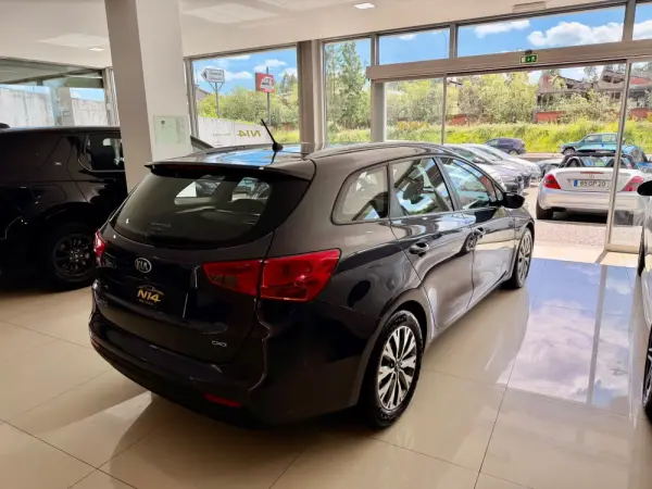 Kia Ceed SW 1.4 CRDi Prime 8
