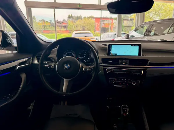 BMW X2 16 d sDrive Pack M 18