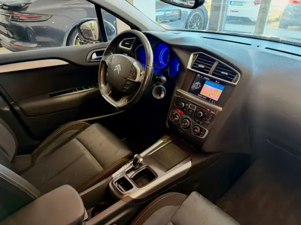 Citroen C4 Outro 6