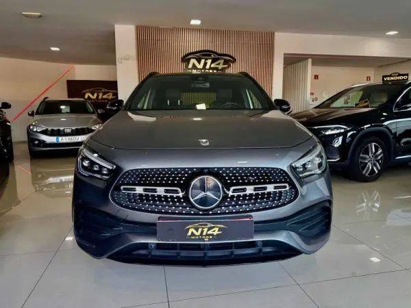 Mercedes-Benz GLA 200 3