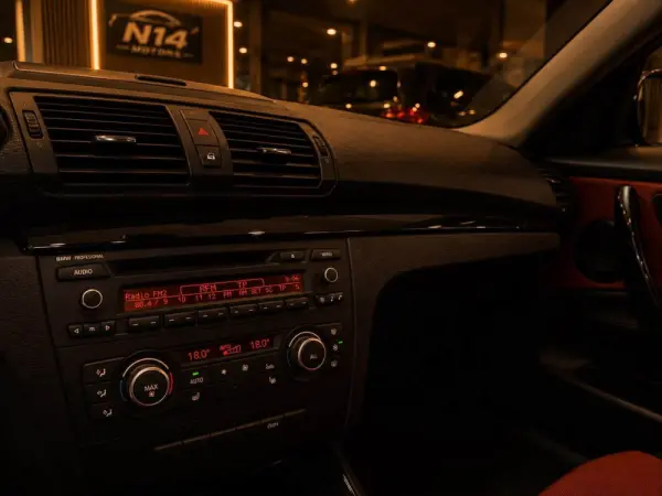 BMW 118 118d 9