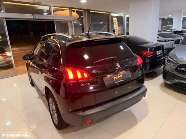 Peugeot 2008 1.2 VTi 3