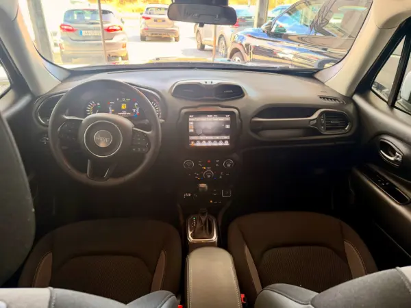 Jeep Renegade 1.3 TG Limited 10