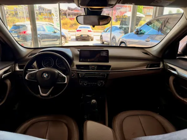 BMW X1 sDrive16d xLine de 2016 6
