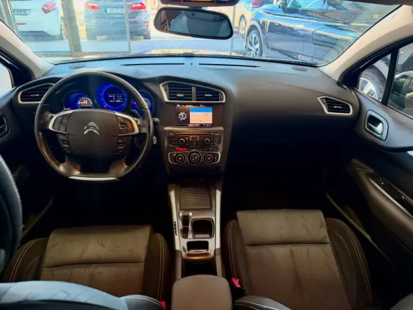 Citroen C4 Outro 9