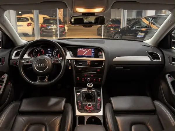 Audi A4 2.0 8
