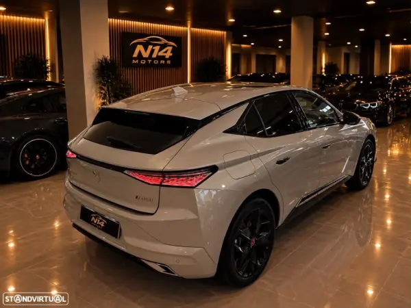 DS DS4 DS DS4 E-TENSE 225 LA PREMIÈRE 9