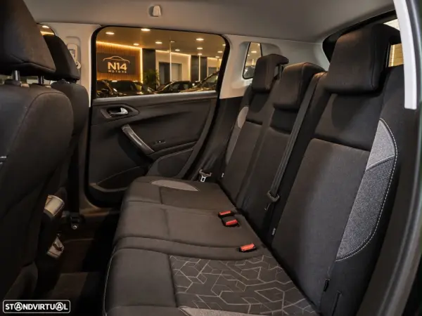 Peugeot 2008 1.2 VTi 6