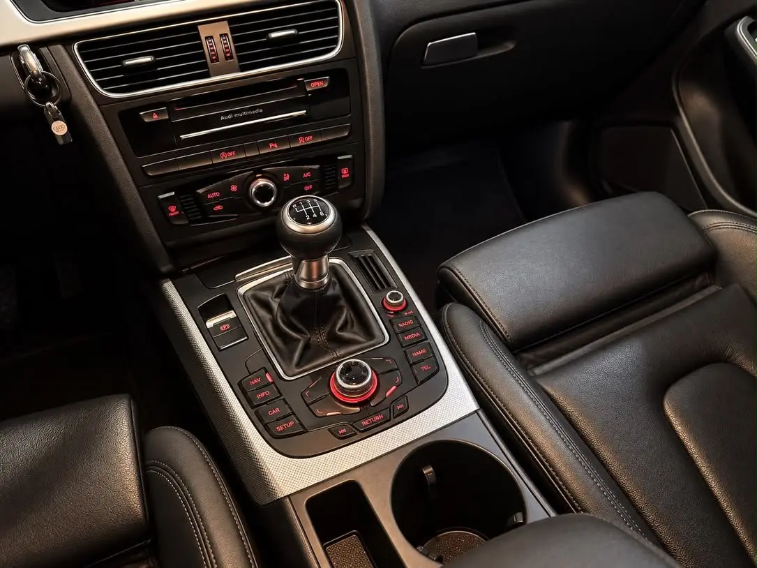 Audi A4 2.0 6