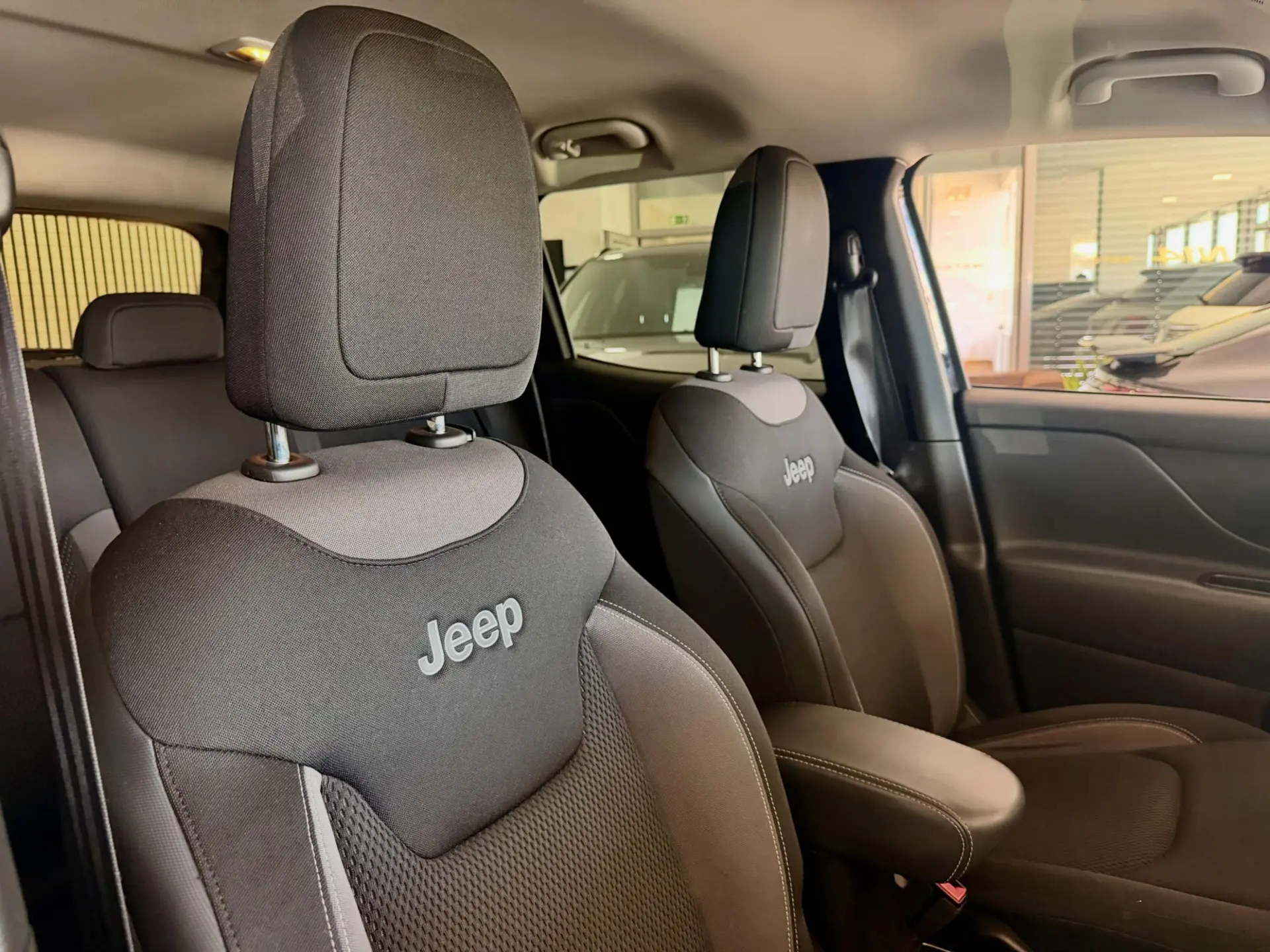 Jeep Renegade 1.3 TG Limited 7