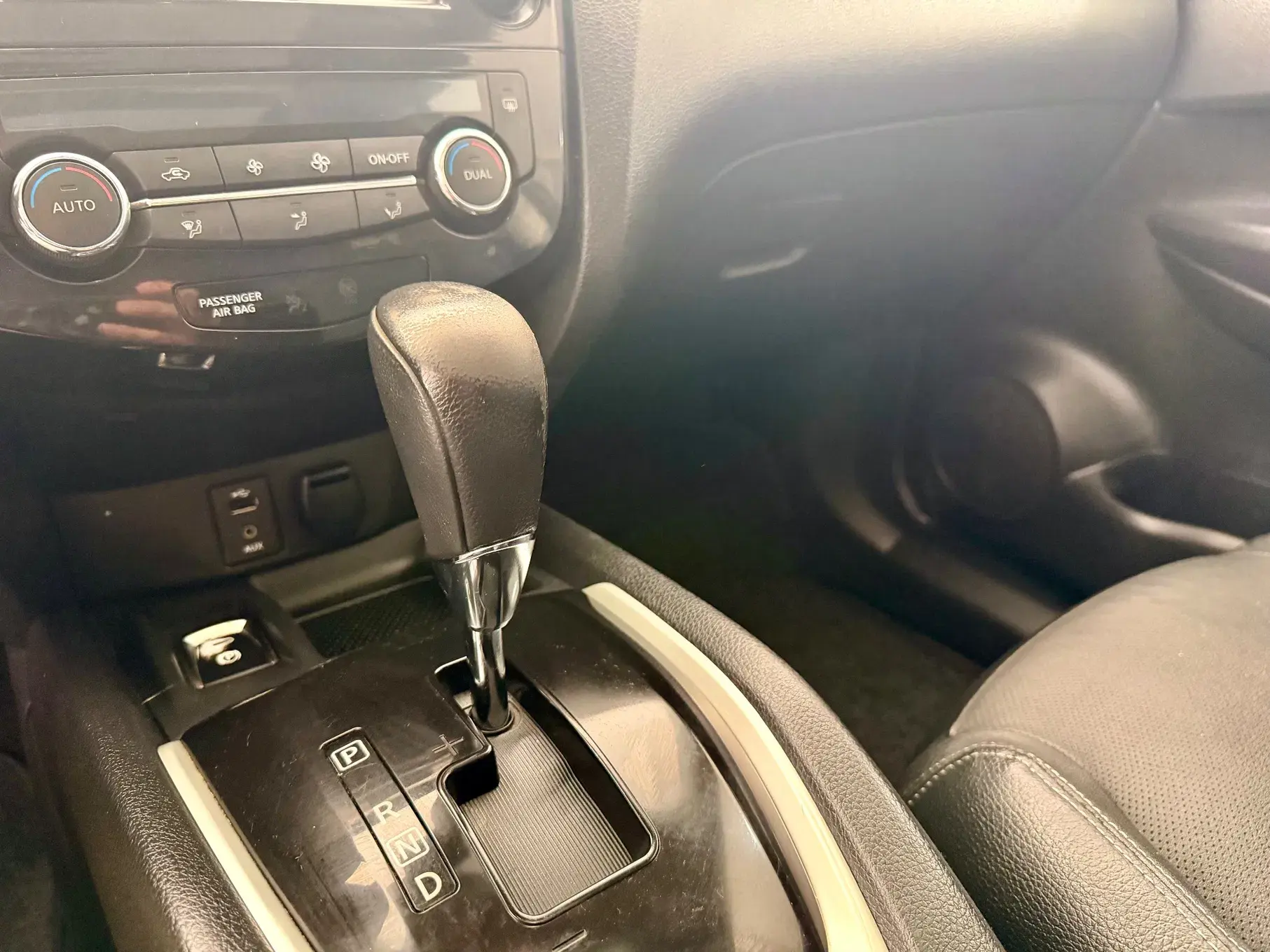 Nissan X-Trail 1.6 dCi N-Connecta Xtronic 17