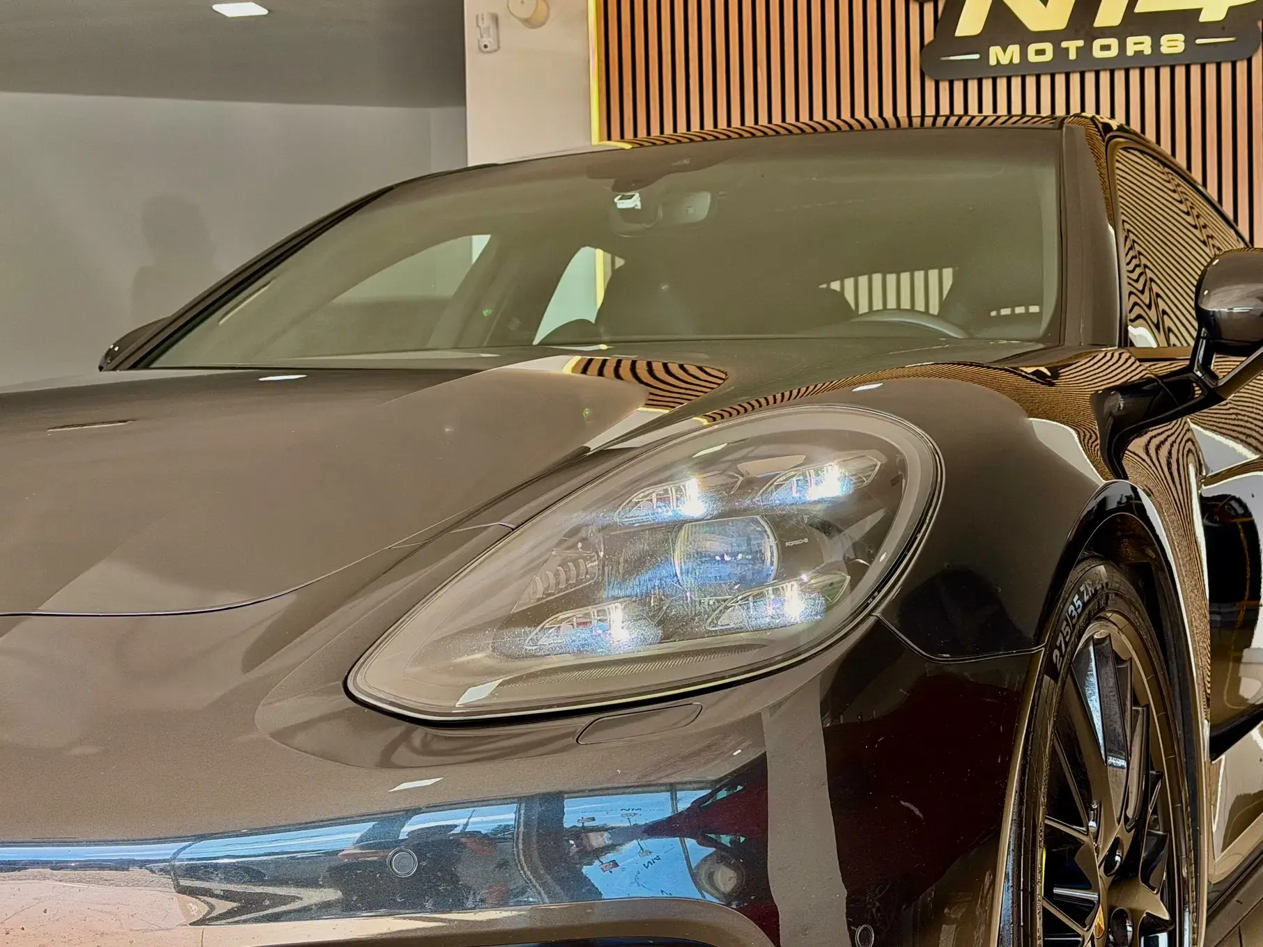 Porsche Panamera Outro 4