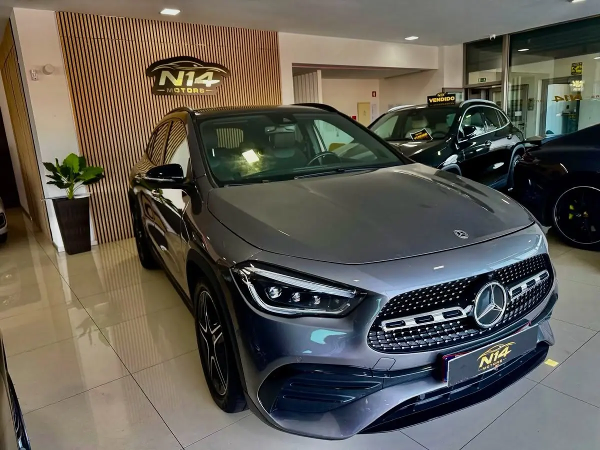 Mercedes-Benz GLA 200 2
