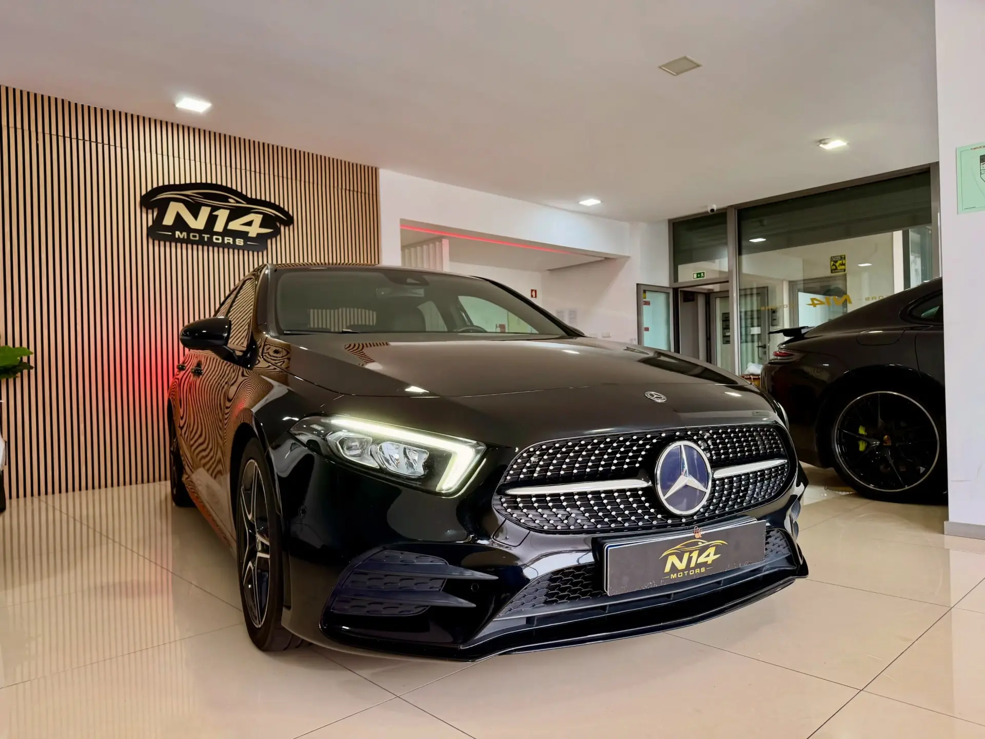 Mercedes-Benz A 180 AMG 3