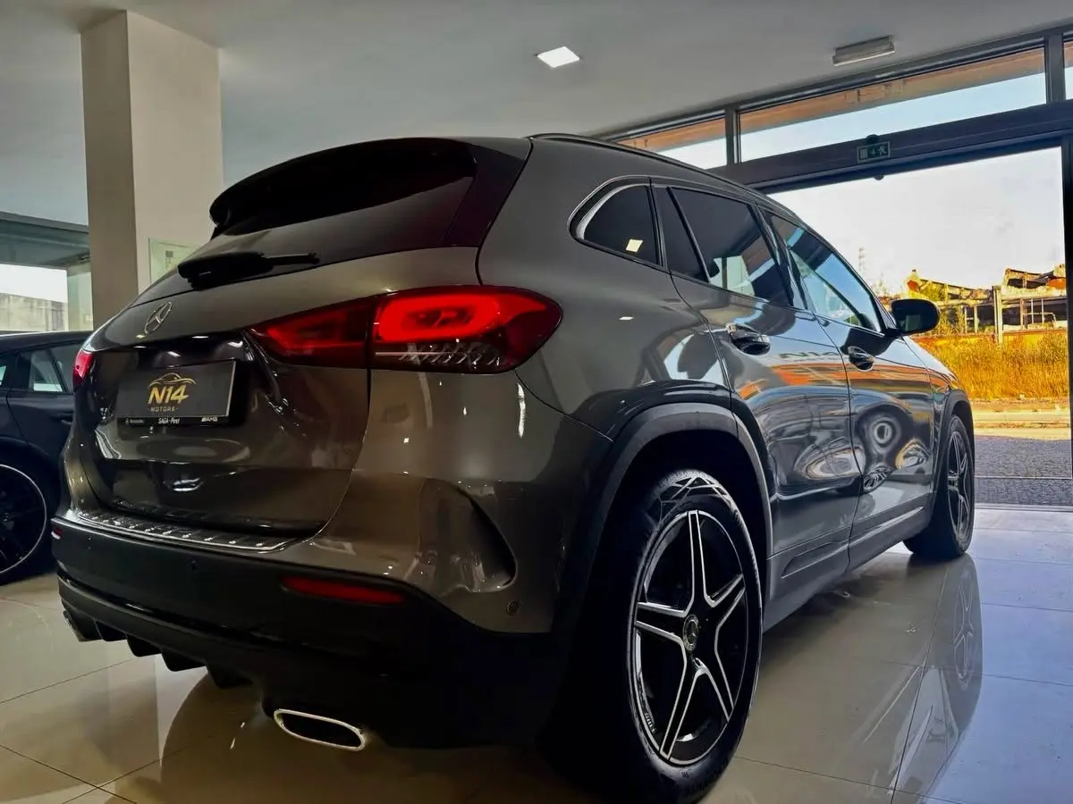 Mercedes-Benz GLA 200 6