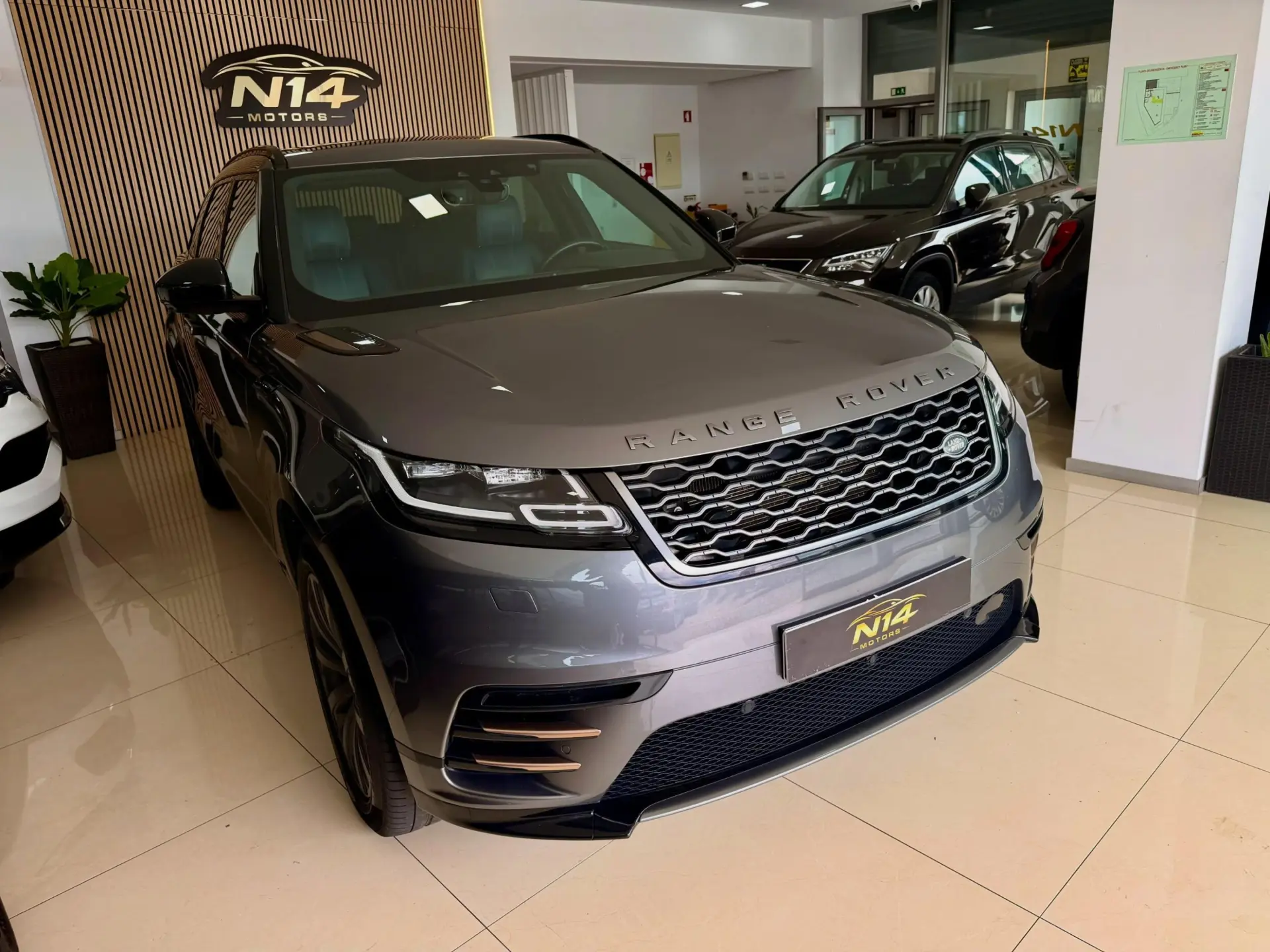 Land Rover Range Rover Velar 2.0d R-Dynamic 1