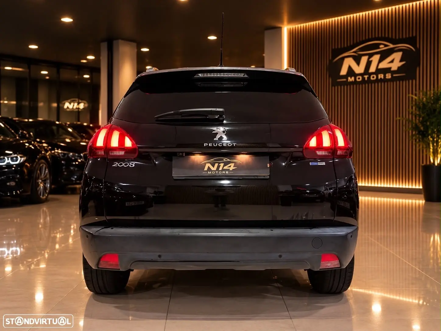 Peugeot 2008 1.2 VTi 4